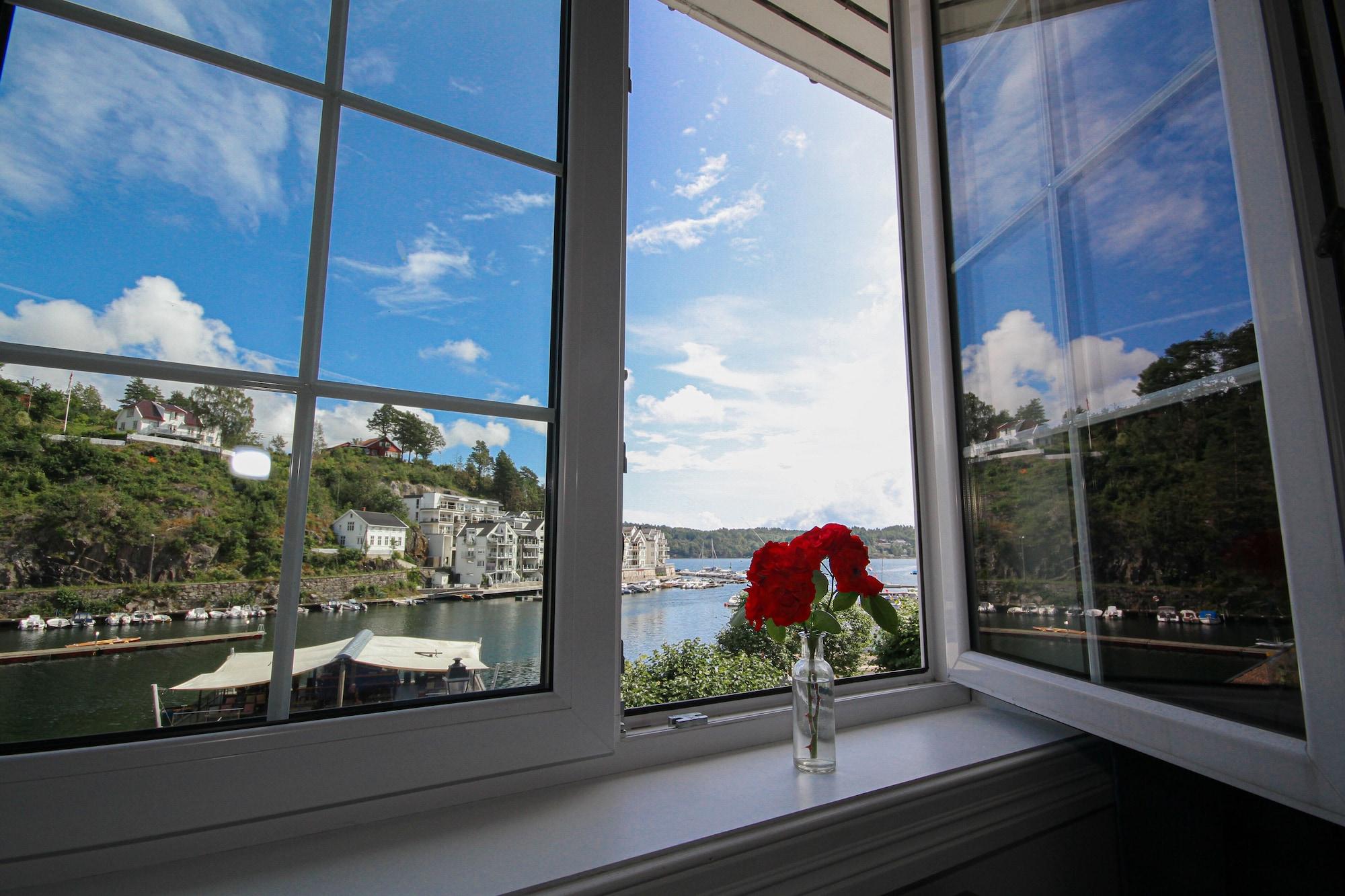 Tvedestrand Fjordhotell - Unike Hoteller Экстерьер фото