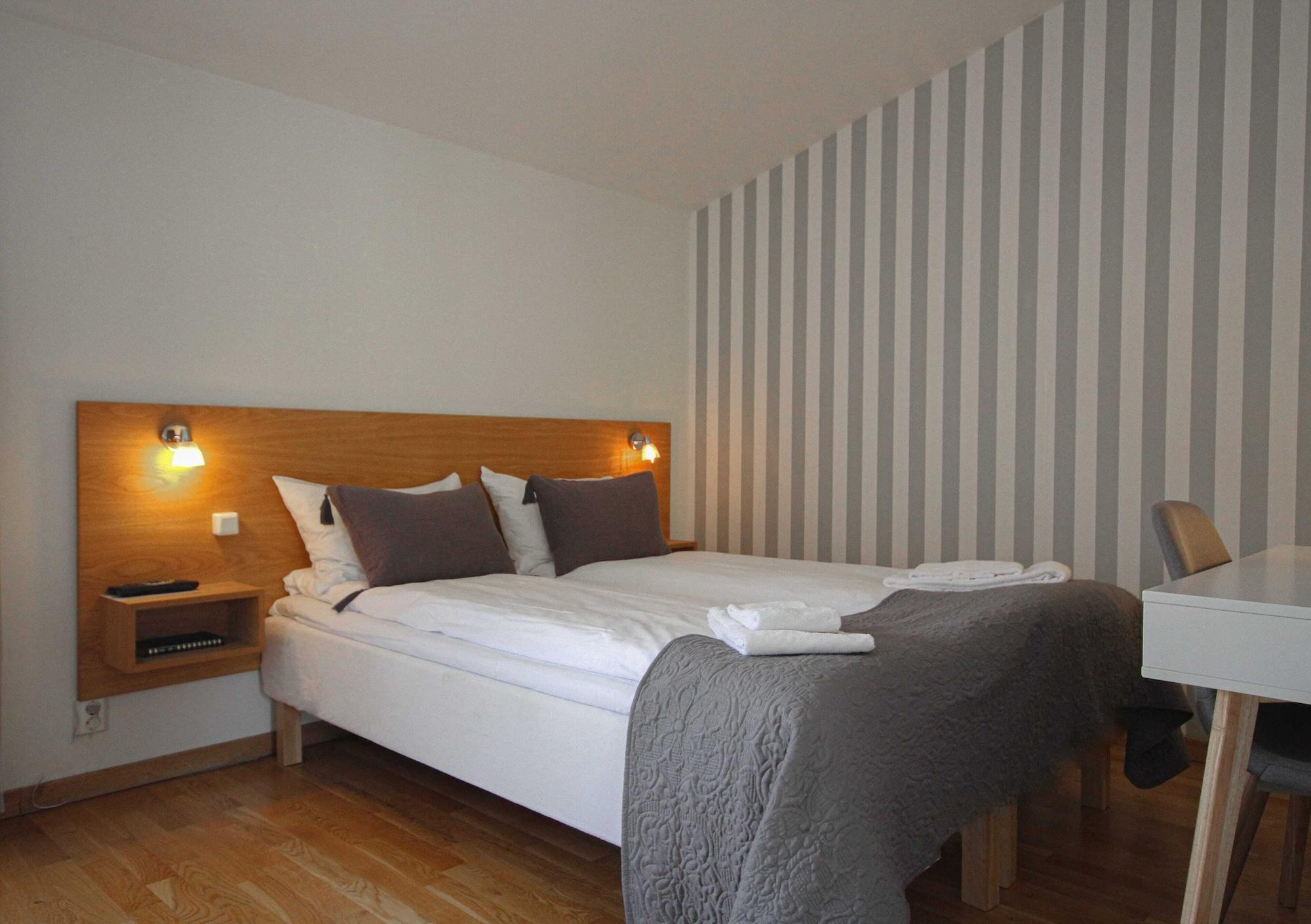 Tvedestrand Fjordhotell - Unike Hoteller Экстерьер фото