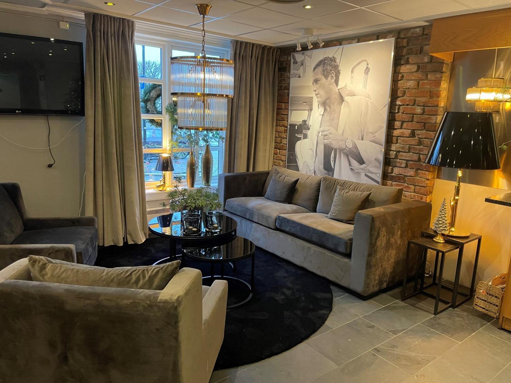 Tvedestrand Fjordhotell - Unike Hoteller Экстерьер фото